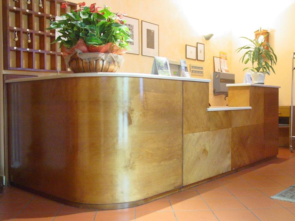Albergo Ristorante La Scaiola Nuvolera Dış mekan fotoğraf